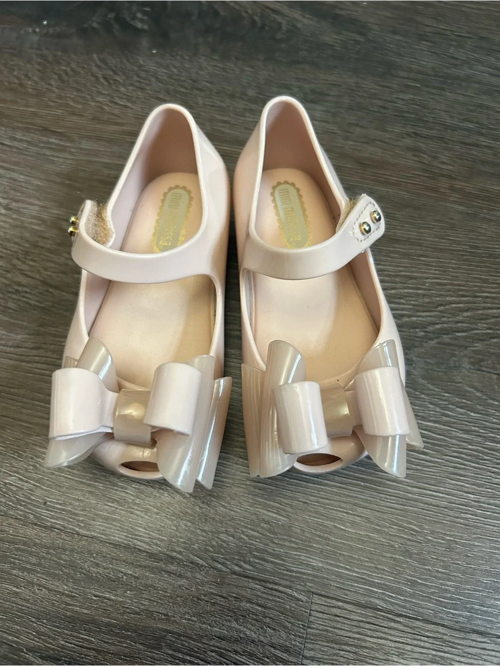 Mini Melissa glossy pale